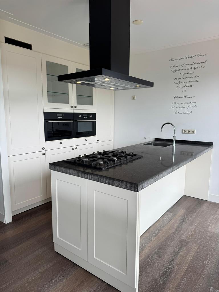 SieMatic Kookeiland + Apparatuur Pelgrim + GEDEMONTEERD