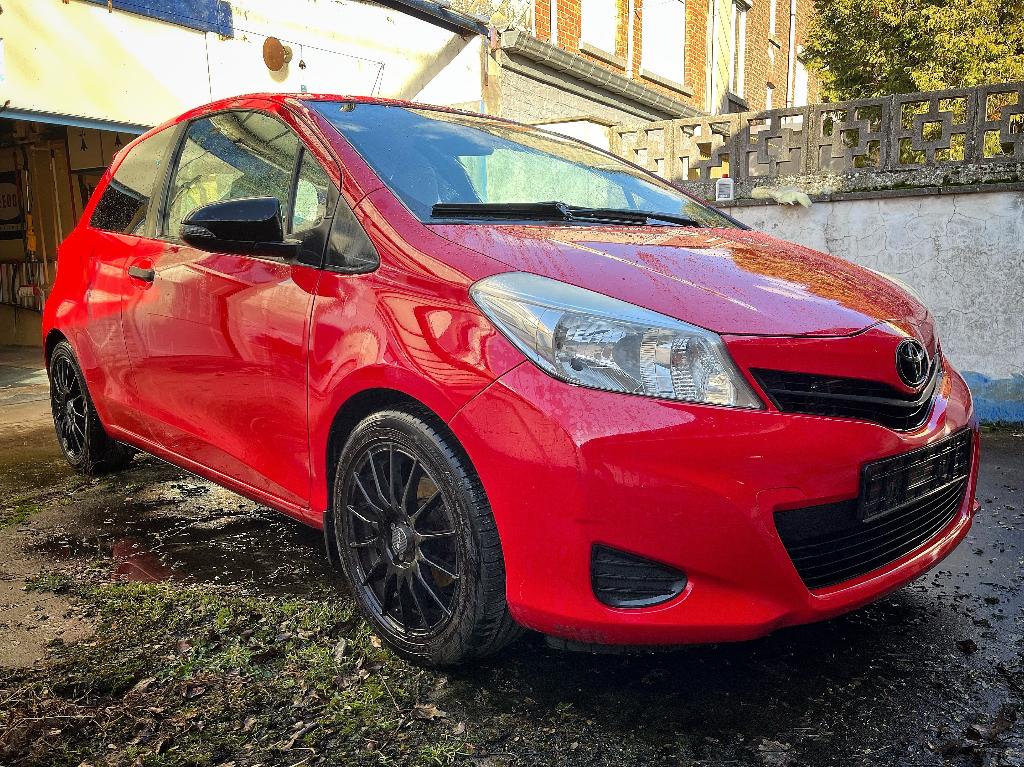 Superbe Toyota Yaris 1.0 vvti / 93075km, Rouge, Euro 5, Achat, 998 cm³