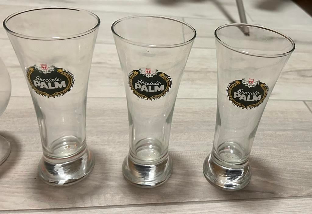 7 verres à bière Palm : 3 sifflets et 4 cuillères, Enlèvement ou Envoi, Utilisé, Verre à bière