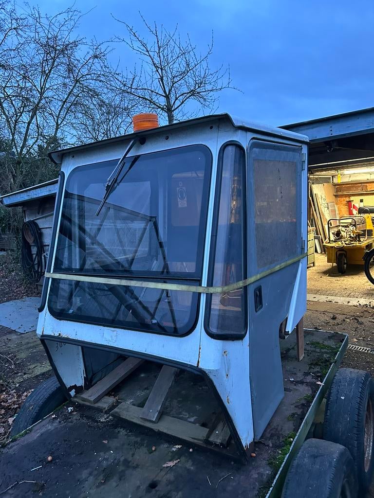 Cabine pour un éventuel tracteur, Articles professionnels, Enlèvement