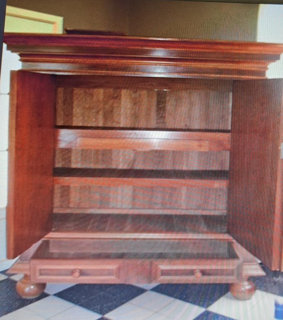 Eikenhouten kast, Ophalen, Gebruikt