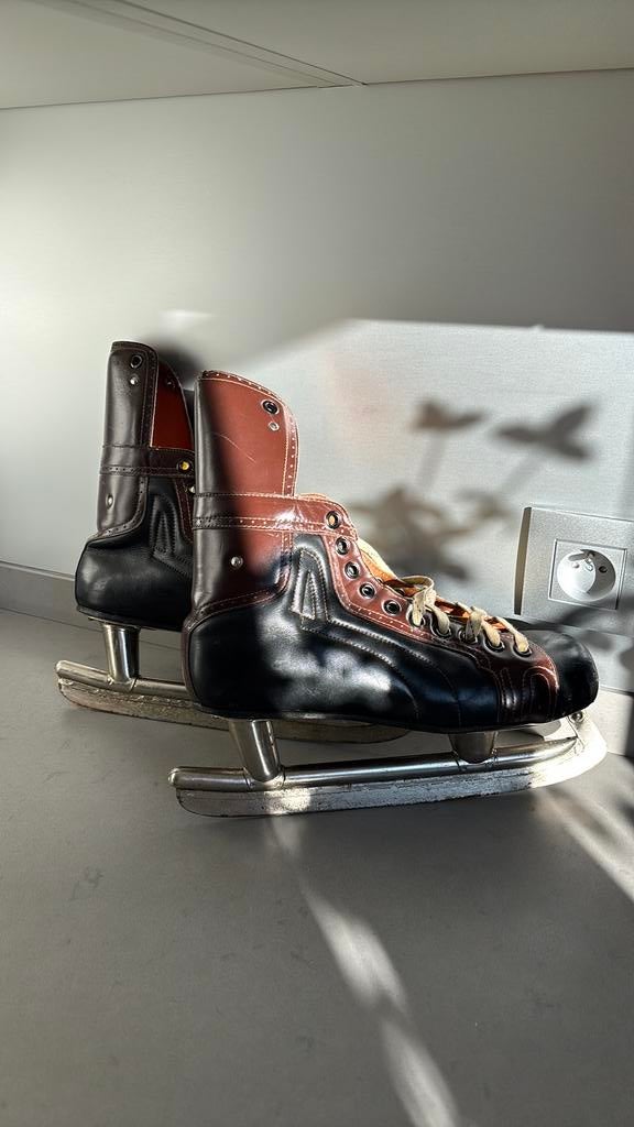 Oude lederen kunstschaatsen, Sport en Fitness, Schaatsen, Ophalen of Verzenden, Zo goed als nieuw, Kunstschaatsen