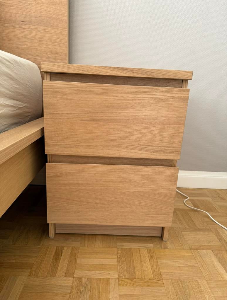 2 tables de nuits MALM IKEA chêne blanchi, 45 à 65 cm, Enlèvement, Utilisé, 55 à 70 cm