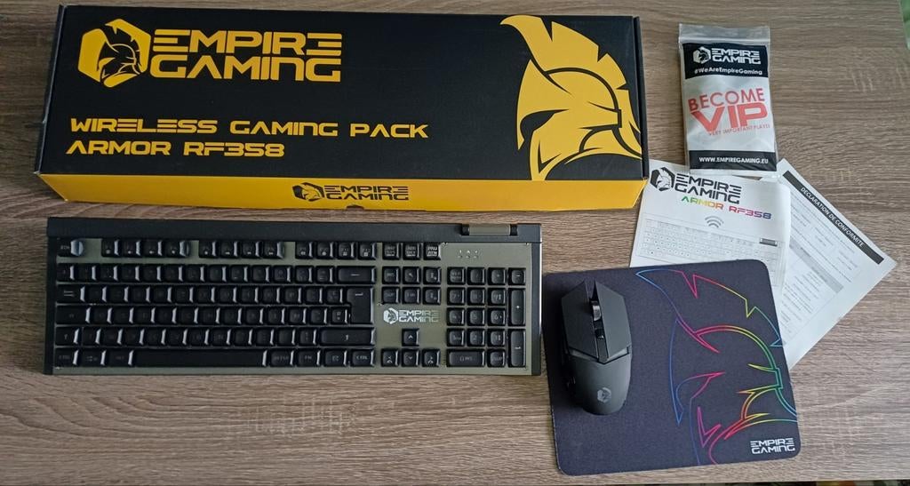 Emipe game toetsenbord met licht, Computers en Software, Toetsenborden, Ophalen of Verzenden, Azerty, Zo goed als nieuw