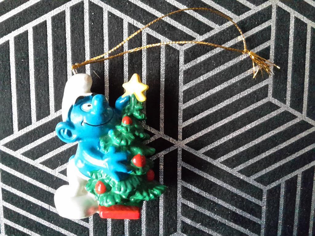 Smurf met Kerstboom, uit 1981, Schleich, Hong Kong, 5,5 cm, Verzamelen, Ophalen of Verzenden, Gebruikt, Poppetje, Figuurtje of Knuffel