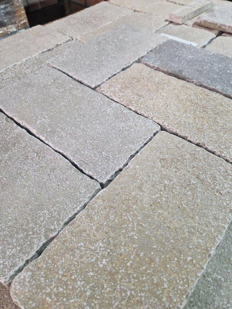 UN CHÂTEAU BRUT PAVÉ DE DALLES !, Bricolage & Construction, Neuf, Enlèvement, Autres types, Bois