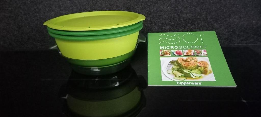 Microgourmet Tupperware met inhoud boekje., Ophalen, Zo goed als nieuw, Groen, Overige typen