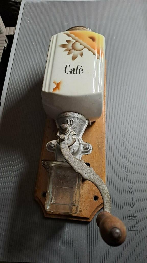 ancien moulin a café mural, Enlèvement ou Envoi