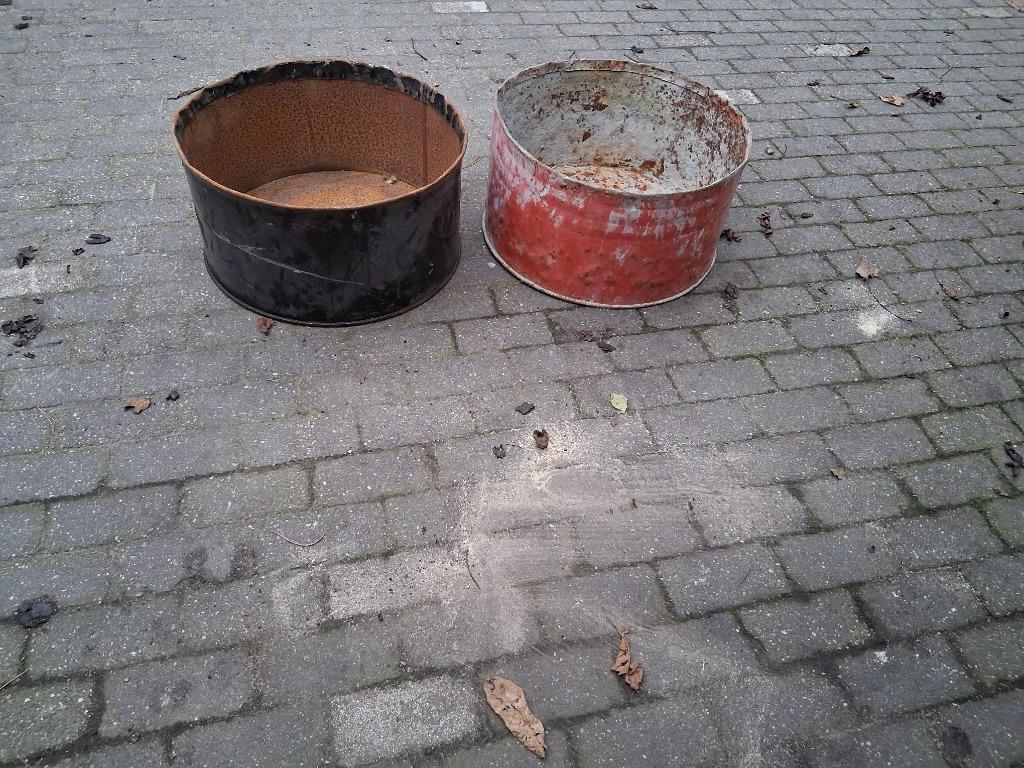 ijzeren vaten, Doe-het-zelf en Bouw, Metalen, Zo goed als nieuw, IJzer, Ophalen