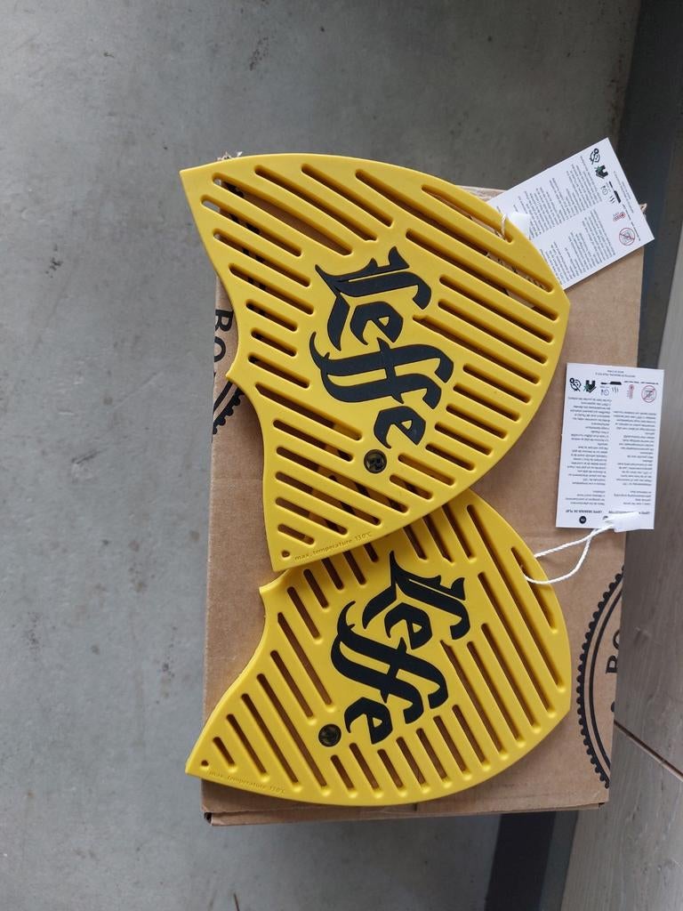 Leffe pan onderzetters, Ophalen of Verzenden, Nieuw, Reclamebord, Plaat of Schild, Leffe