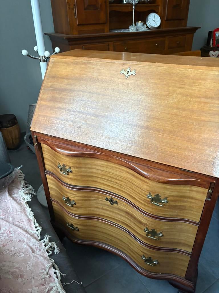 Bureau, Enlèvement, Utilisé