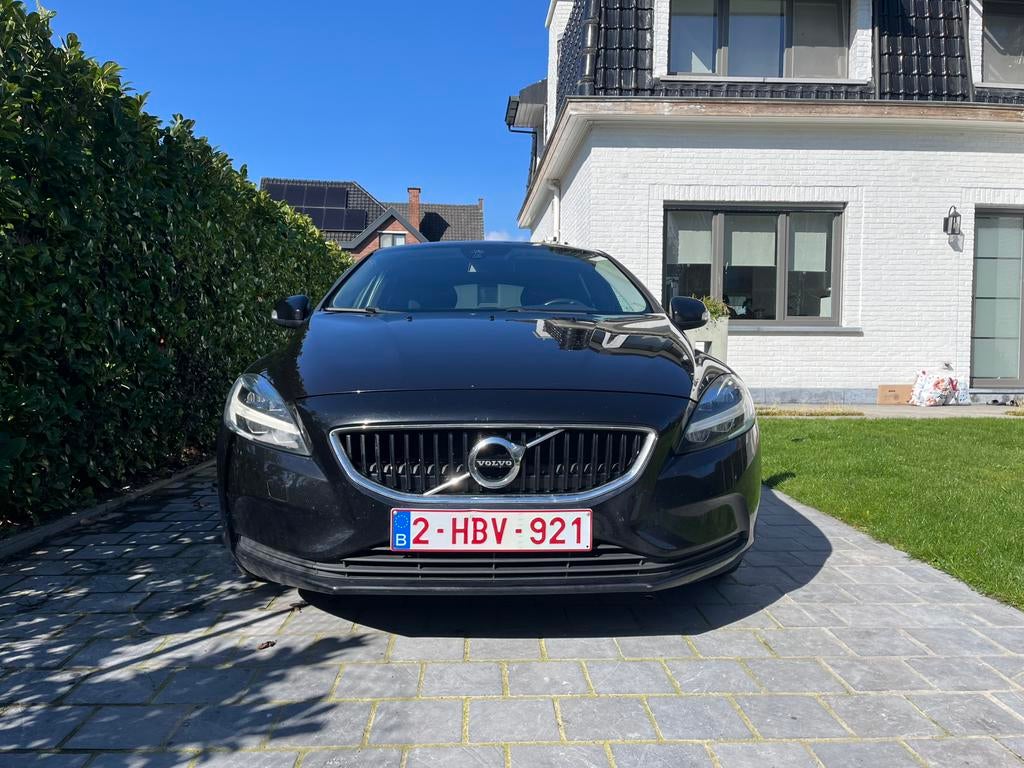 Volvo V40 2.0 Diesel 2018 Euro6B, Autos, Achat, Euro 6, Noir, 5 portes