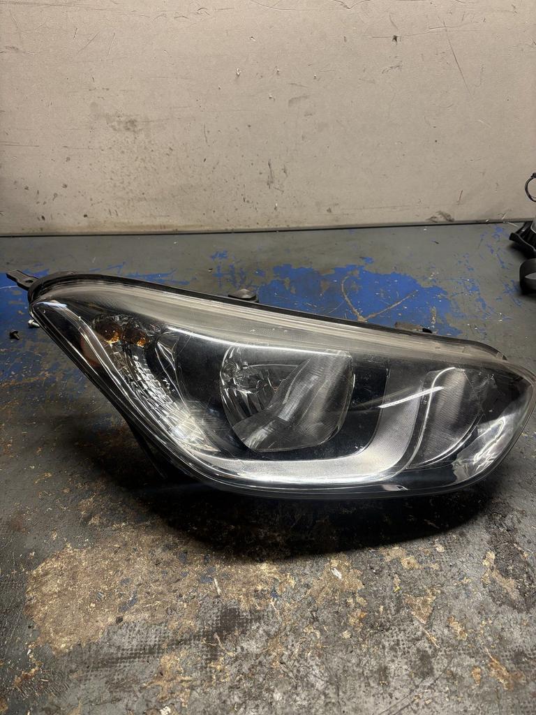Hyundai i20 Koplamp Rechts 01041099900010, -, Utilisé, Hyundai, -
