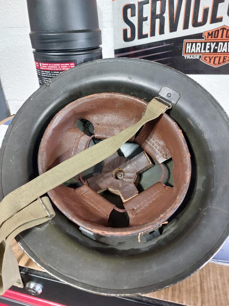 Brits lot uit de Tweede Wereldoorlog, Verzamelen, Militaria | Tweede Wereldoorlog, Ophalen, Landmacht, Helm of Baret