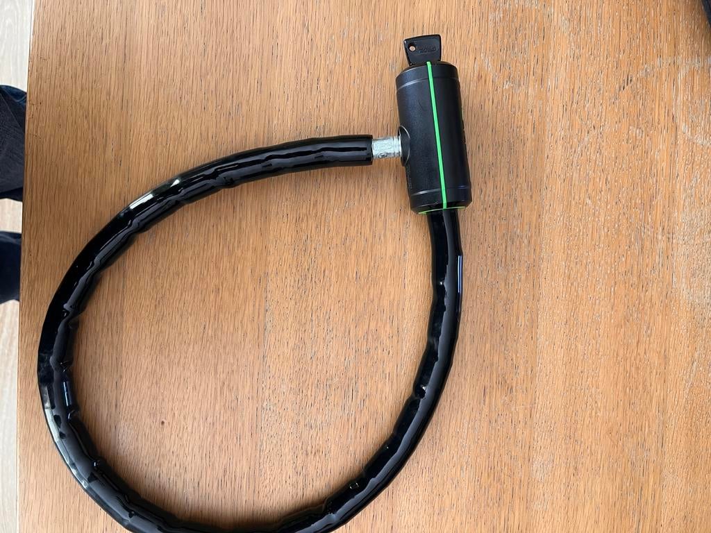 Lot moto (casque , veste, cadenas, sac a dos ), Motos, Enlèvement, Comme neuf