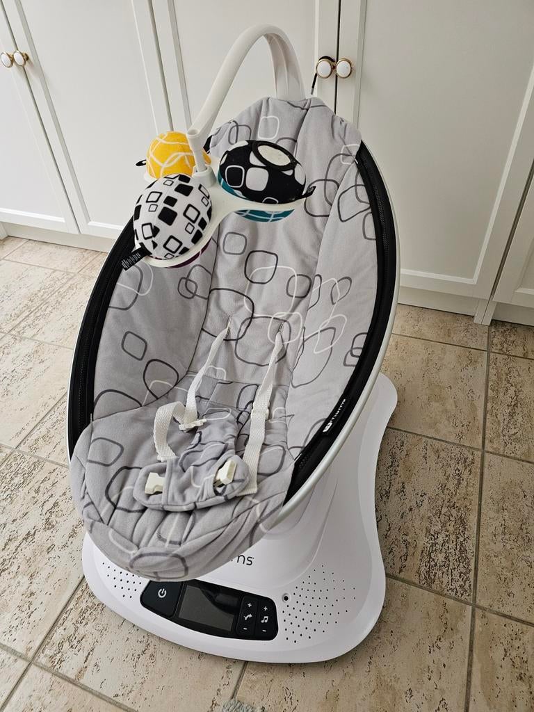 MamaRoo 4 moms schommelstoel, Kinderen en Baby's, Wipstoeltjes, Ophalen, Schommelstoel