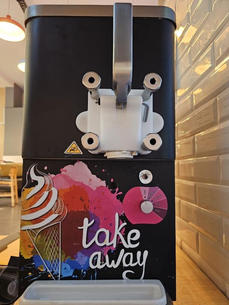 Softijsmachine Tafelmodel, Zakelijke goederen, Horeca | Keukenapparatuur, Koelen en Vriezen, Gebruikt, Ophalen