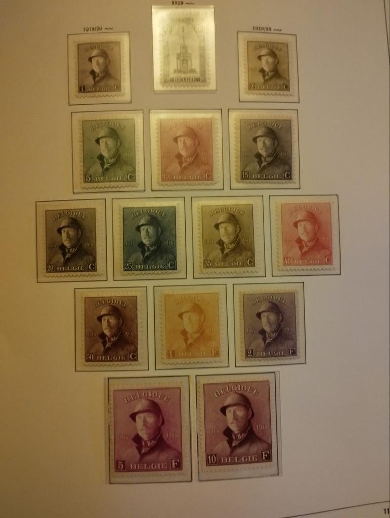 Een postzegelalbum met goede reeksen erin jaar 1919 -1959, Ophalen