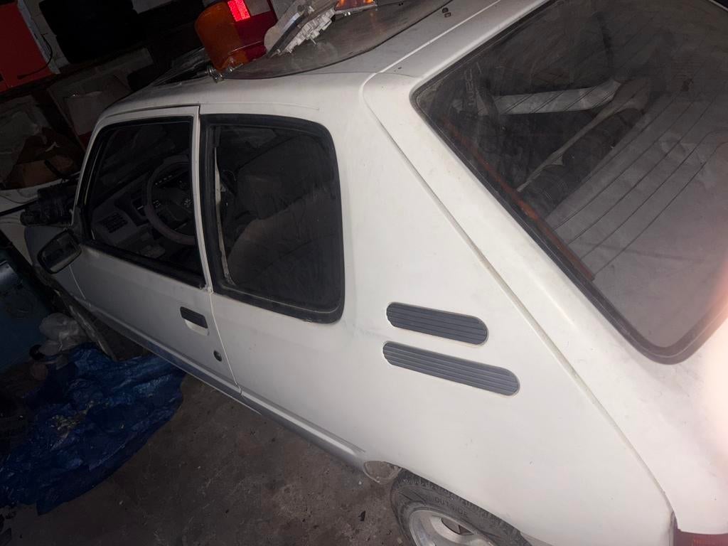 Lot de pieces pour peugeot 205 (rallye), Auto diversen, Auto-accessoires, Gebruikt, Ophalen