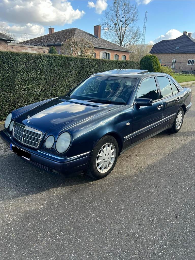 Mercedes E220 CDI met airco, Autos, Achat, Bleu, Alarme, Particulier
