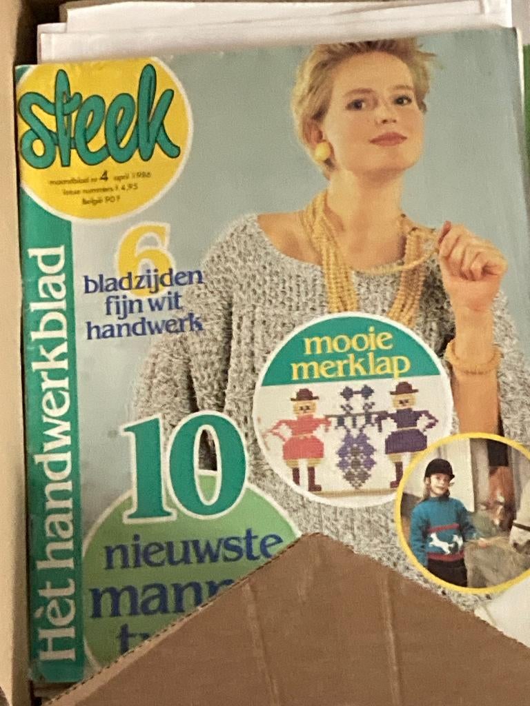 GRATIS: zware doos met handwerkboeken en patronen, Ophalen