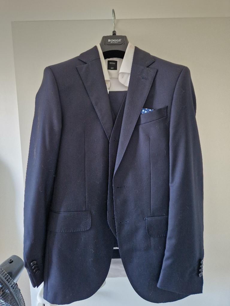 Boggi Milano, volledig kostuum, Kleding | Heren, Kostuums en vesten, Ophalen, Blauw, Zo goed als nieuw, Boggi Milano