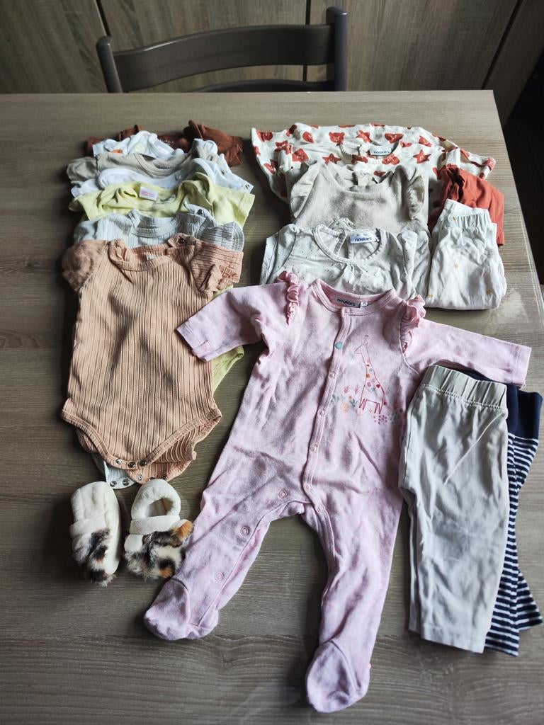 Pakket meisjeskleding maat 62, Ophalen of Verzenden, Maat 68