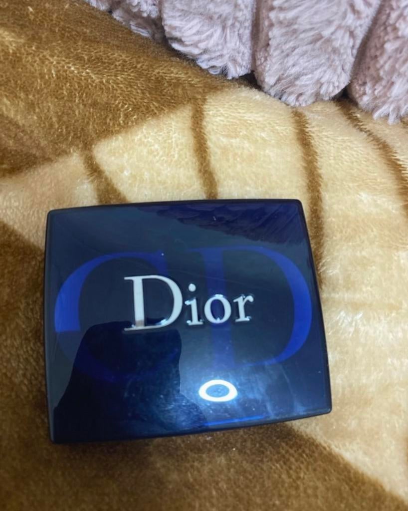 Palette fards à paupieres 5 couleurs eteshadow, Bijoux, Sacs & Beauté, Boîtes de maquillage & Beauty case, Comme neuf, Softcase