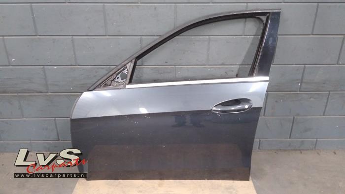 Portière 4portes avant gauche d'un Mercedes E-Klasse (755), 3 mois de garantie, Utilisé, Porte, -