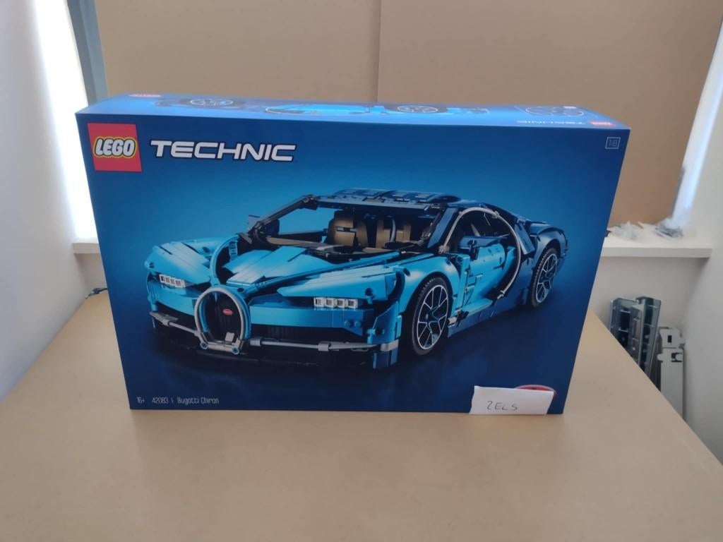 Lego - Bugatti chiron - 42083, Kinderen en Baby's, Speelgoed | Duplo en Lego, Ophalen of Verzenden, Nieuw, Complete set, Lego