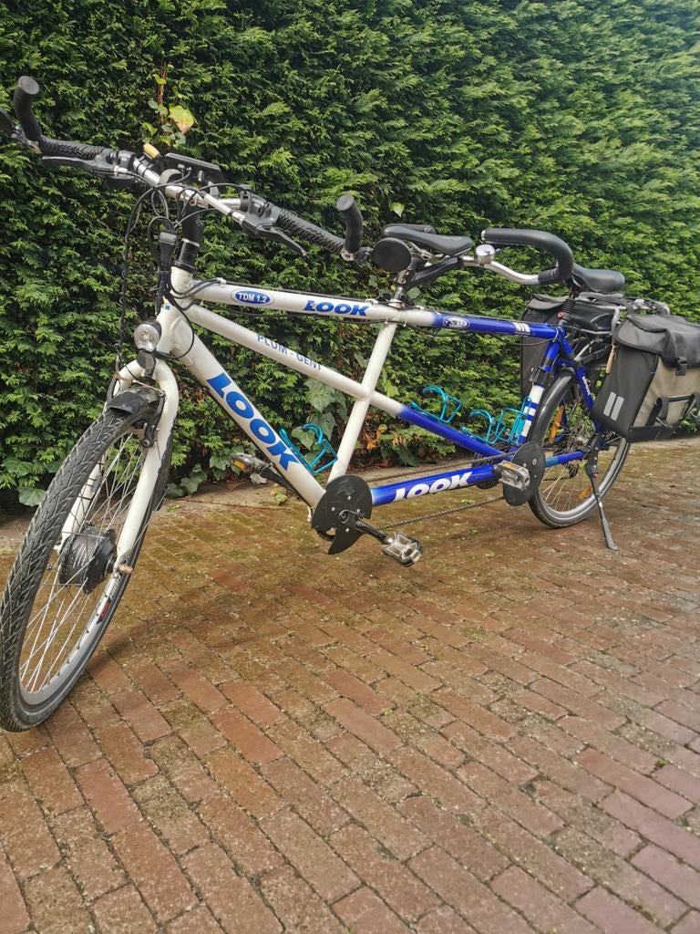 Elektrische tandem met nieuw accu's meer info 0488826971, Fietsen en Brommers, Fietsen | Tandems, Ophalen of Verzenden