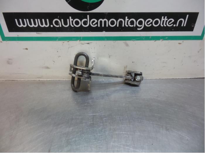 Deurvanger 4Deurs rechts-achter van een Opel Corsa (Corsa C, Gebruikt, -, -, Opel