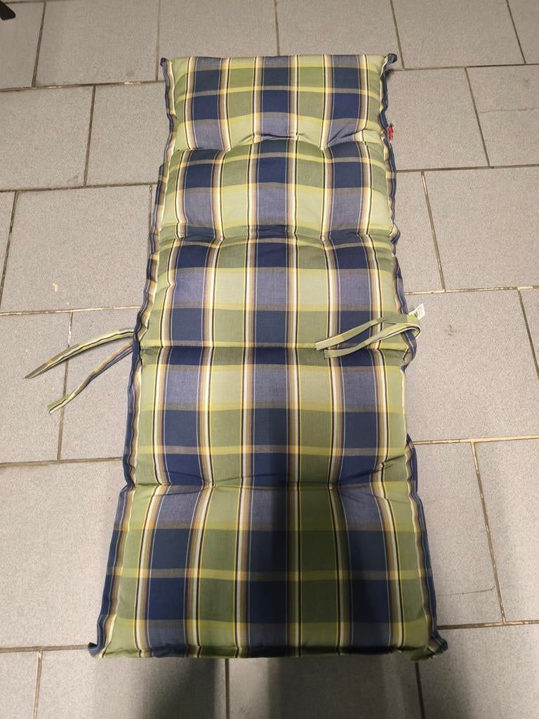 Tuinkussen nieuw, Ophalen