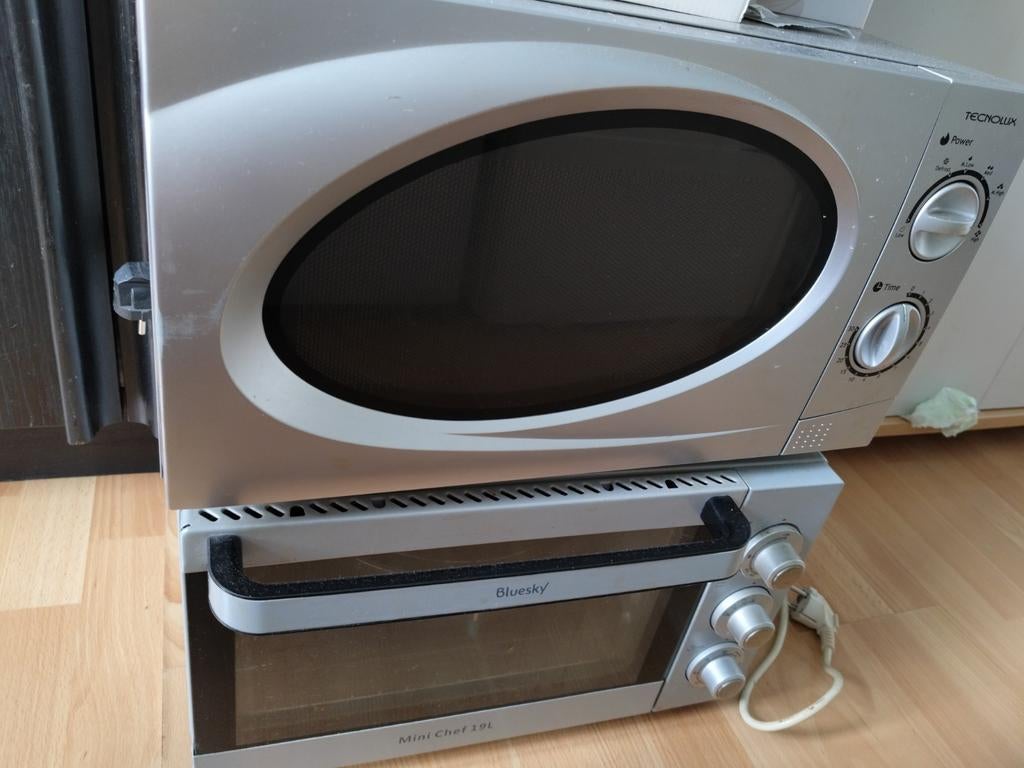Microgolf en oven, Elektronische apparatuur, Microgolfovens, Ophalen, Oven