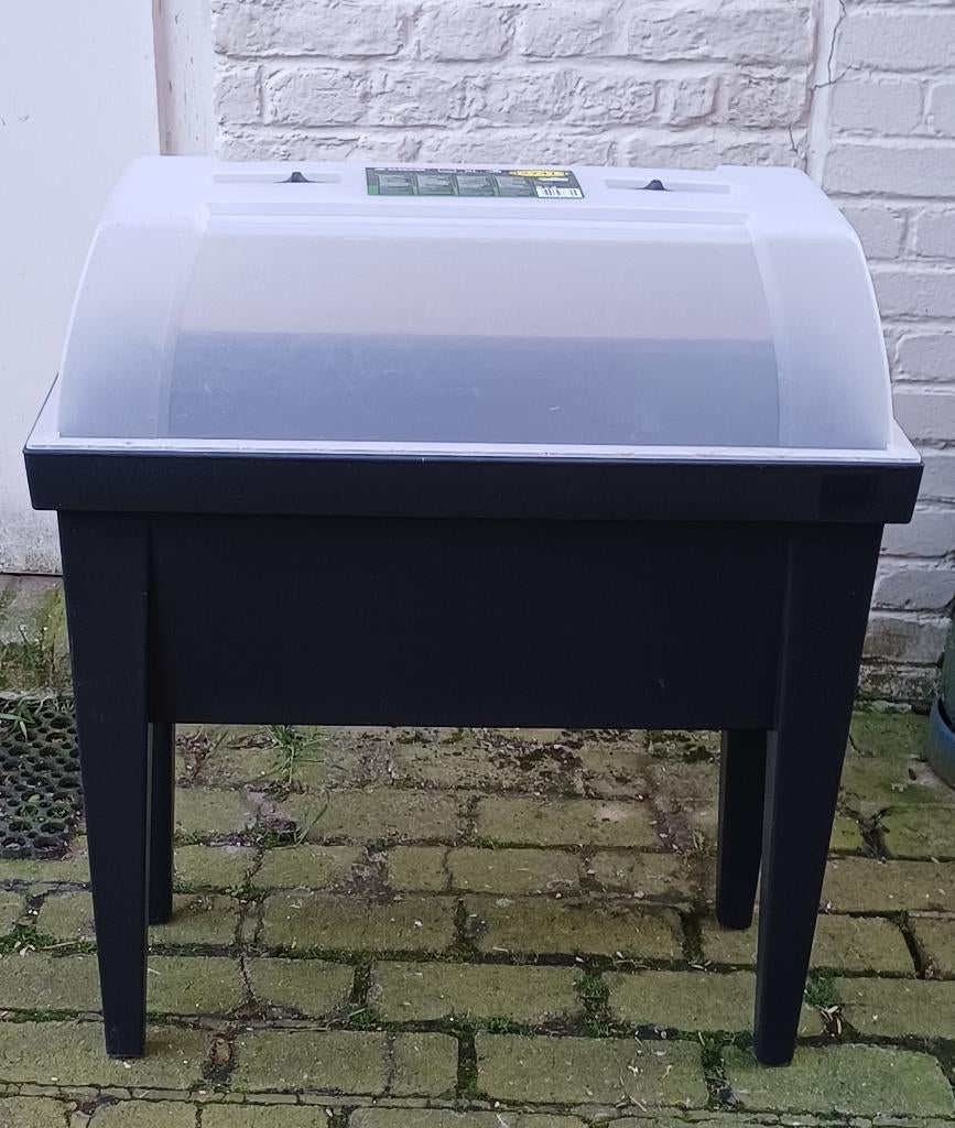 table de culture avec couvercle, Enlèvement, Neuf, Table de culture