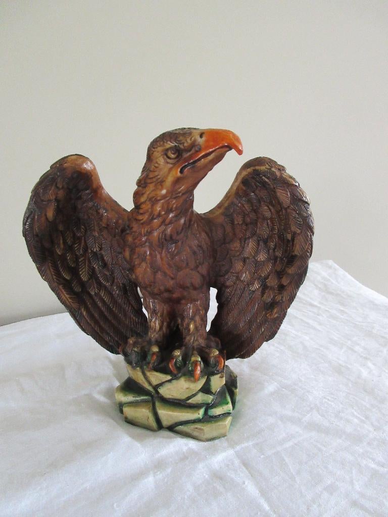 Oud beeld van een arend beeld in kunststof mooie décoratie, Ophalen