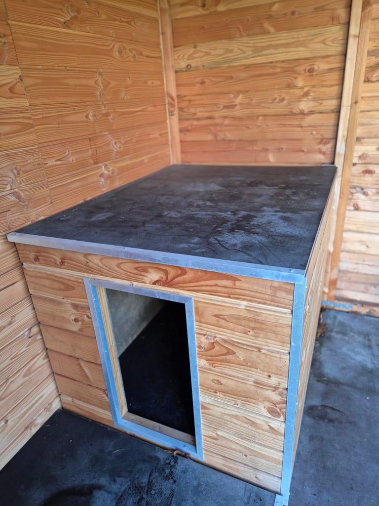 Nachthok geïsoleerd 95x125cm  in douglas hout, Dieren en Toebehoren, Ophalen