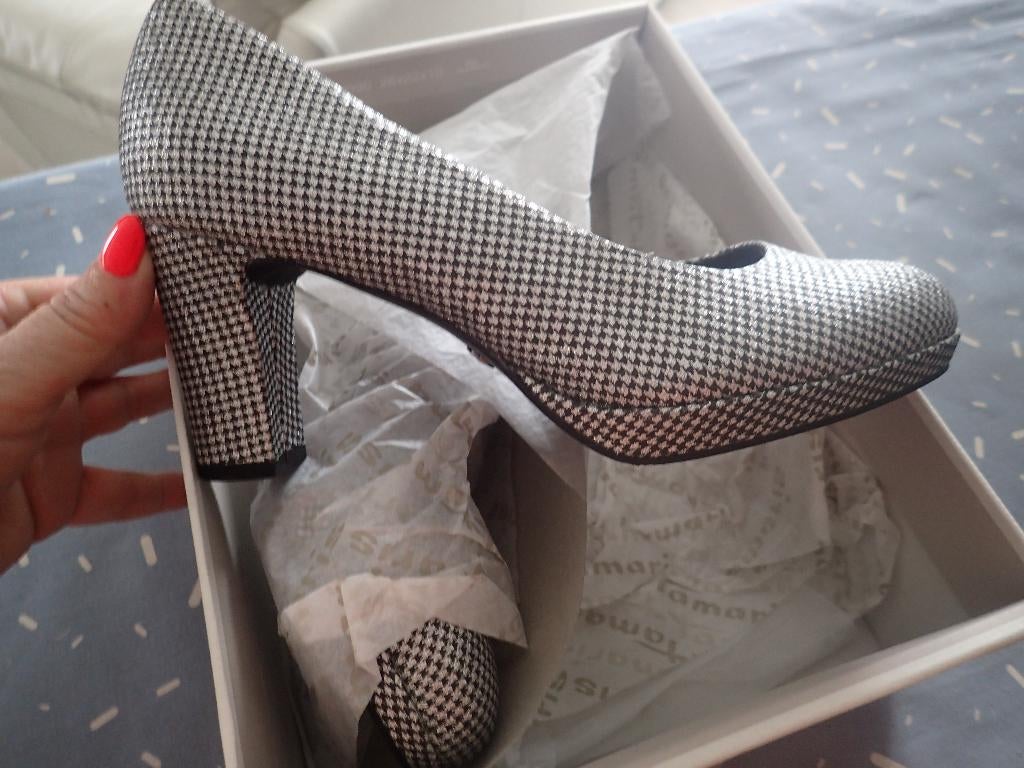 nieuwe pumps Tamaris zilver maat 37, Enlèvement ou Envoi, Autres couleurs, Chaussures à haut talons, Neuf