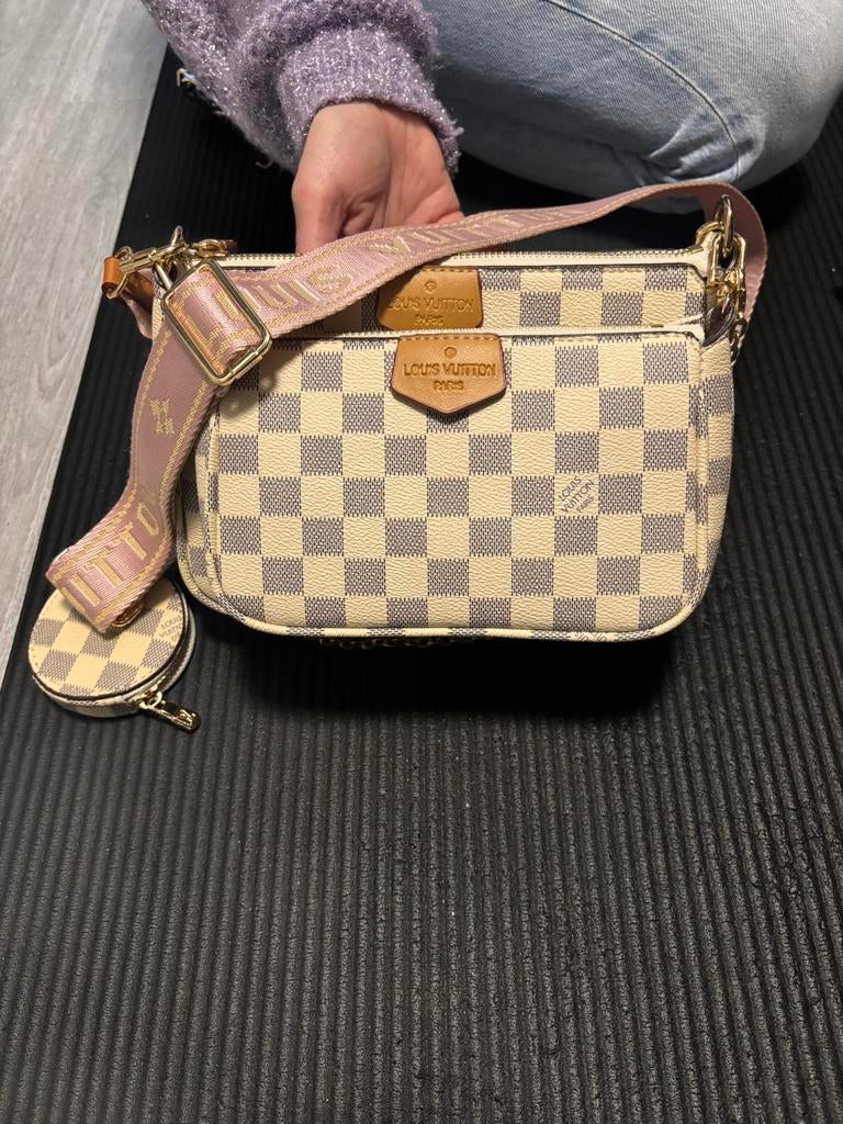 Handtas, Handtassen en Accessoires, Tassen | Damestassen, Ophalen, Zo goed als nieuw, Handtas