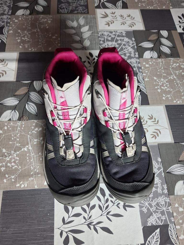 Wandelschoenen quechua crossrock maat 35, Ophalen, Zo goed als nieuw, Schoenen