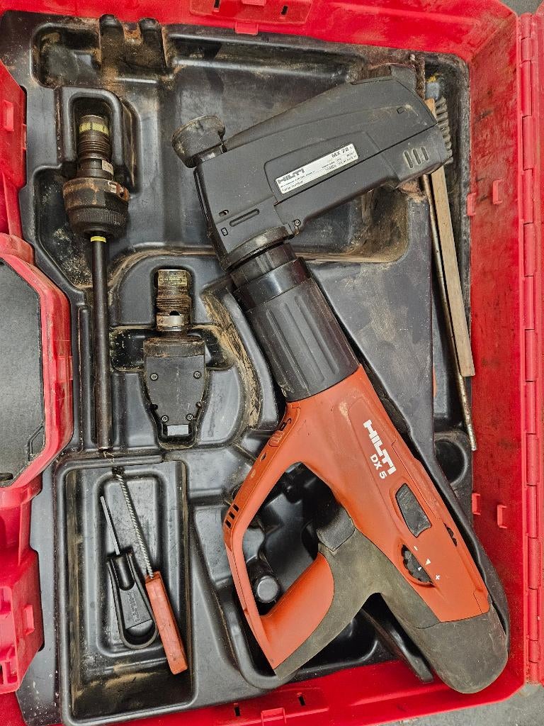Pistolet à poudre Hilti DX 5 + magazine à ongles MX 72, Bricolage & Construction, Enlèvement, Comme neuf