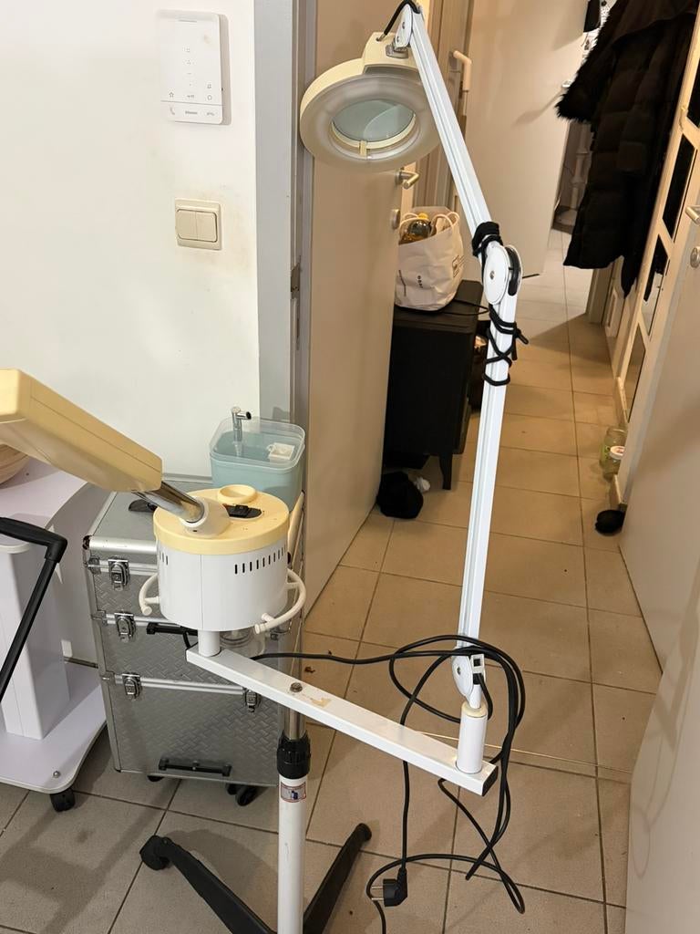 Loupe, loupe et défroisseur en 1, Enlèvement, Comme neuf, Lampe loupe