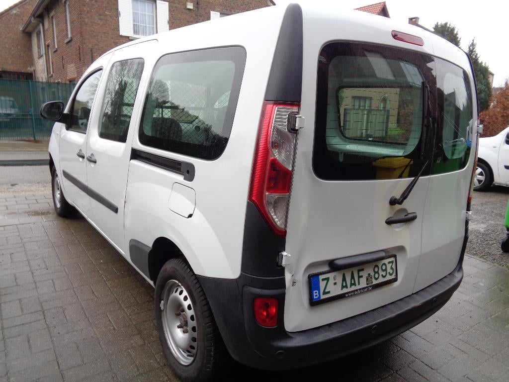 Renault Kangoo Maxi pret immatriculer *5.776+TVA*, Auto's, Voorwielaandrijving, 4 cilinders, https://public.car-pass.be/vhr/1a568721-8336-4810-becc-58b6f94209fb