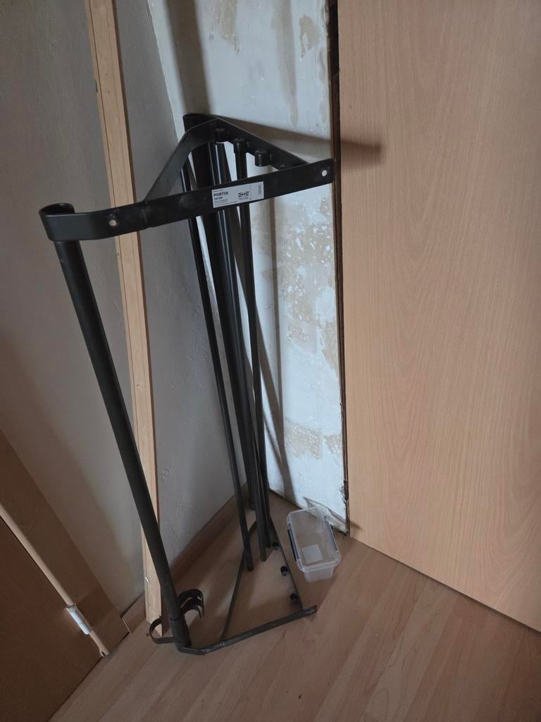 Porte manteau avec rangement, Enlèvement