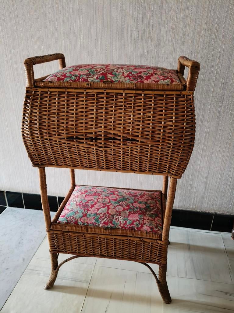 Retro rieten naaimand, Ophalen, Zo goed als nieuw