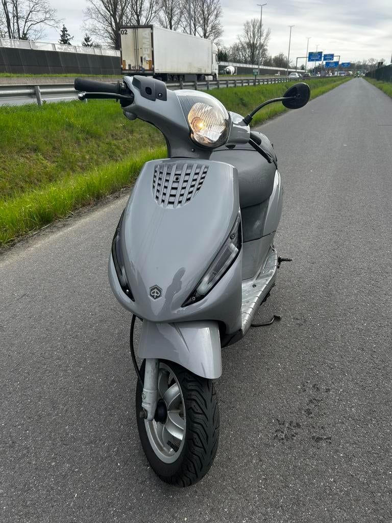 Piaggio zip b klasse 2 takt 50 cc, Fietsen en Brommers, Ophalen, Tweetakt, Zip, 50 cc