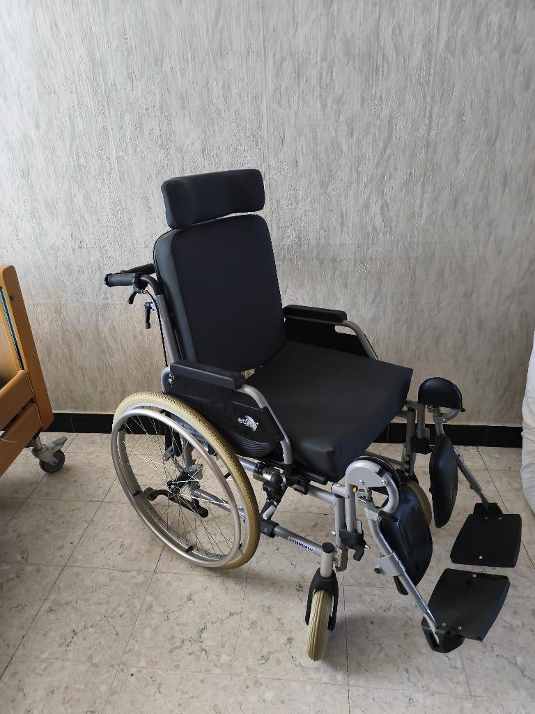 Comfortabele rolstoel van Vermeiren, Diversen, Ophalen, Inklapbaar, Nieuw, Duwrolstoel