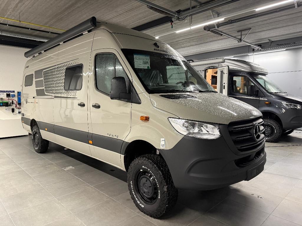 Hymer Grand Canyon S 700 4x4 met lengtebedden, Automaat, Buscamper of Camperbus, Luifel, Vloeistofverwarming