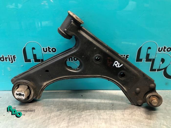 Draagarm rechts-voor van een Citroen Nemo (Nemo 08-), Gebruikt, -, Ophalen of Verzenden, -