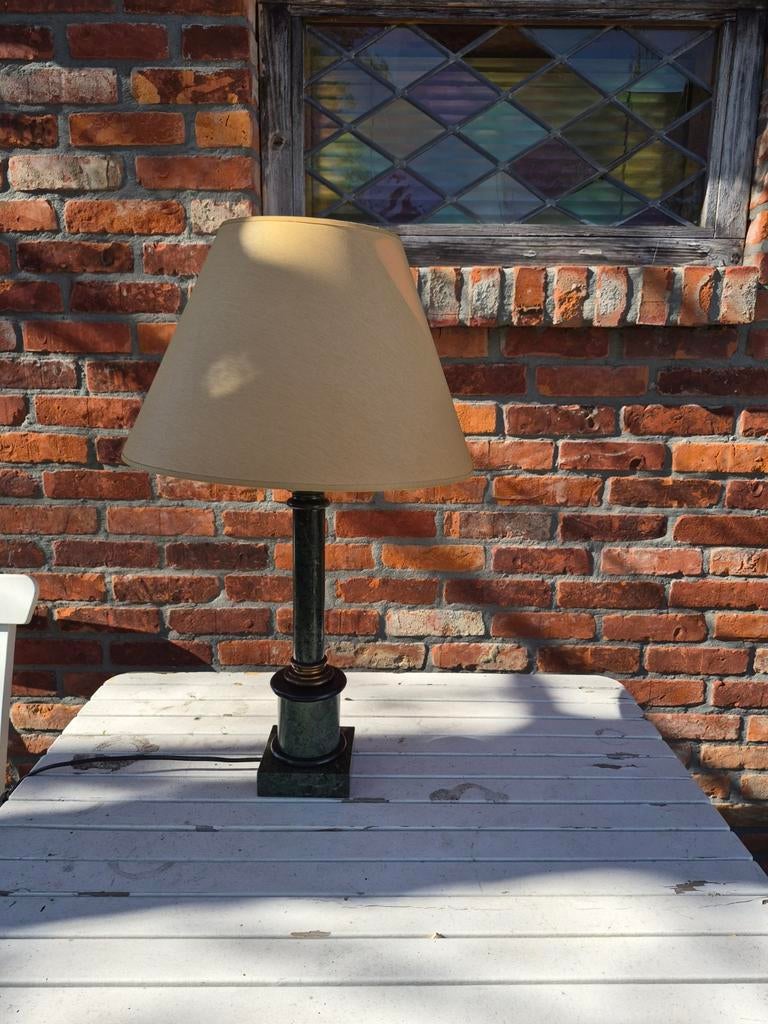 Marmere tafellamp, Ophalen